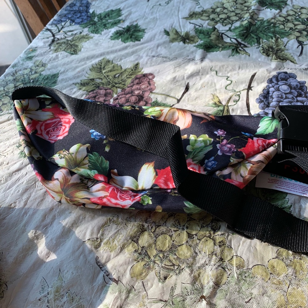 Fanny pack - Picture 2 of 2